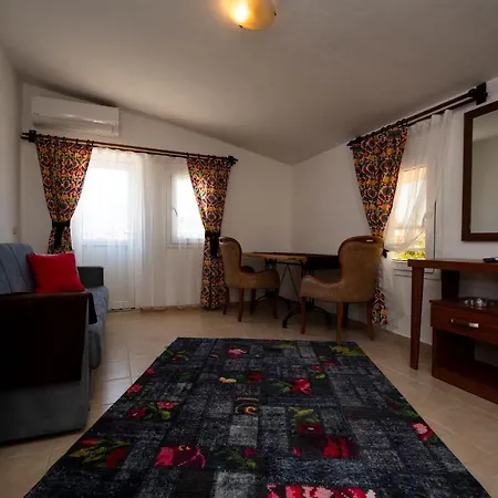 Esquire And Lounges Kemer